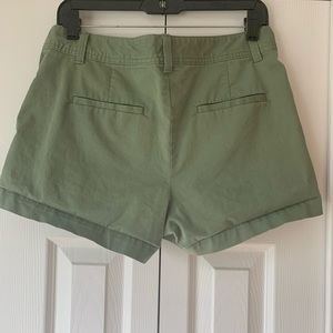 GAP city short. Size 8.